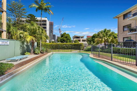 Armrick Seaside Apartments Broadbeach - Pubs and Clubs 0