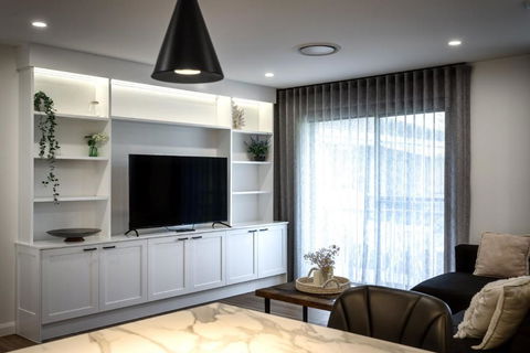 Armrick Seaside Apartments Broadbeach - Pubs and Clubs 2