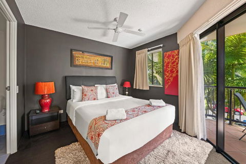 Asiatic Suite At Nautilus Mooloolaba - Pubs and Clubs 1