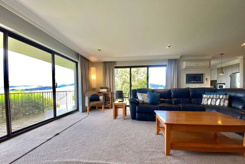 Aviemore 4 14 Cobbodah Street - Pubs and Clubs 3