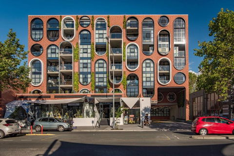 Awesome Brooklyn Inspired Stay - Mt Ainslie View - Pubs and Clubs 0