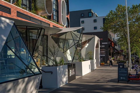 Awesome Brooklyn Inspired Stay - Mt Ainslie View - Pubs and Clubs 2