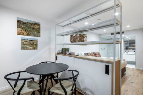 Architectural Delight On Lonsdale - Pubs and Clubs 3