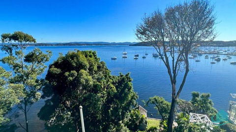 Azure Vista - Pubs and Clubs 0