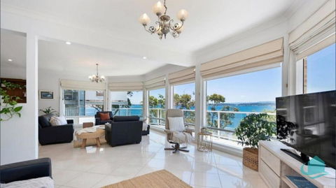 Azure Vista - Pubs and Clubs 1