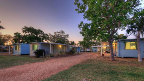 Barcaldine Caravan Park - Pubs and Clubs 0