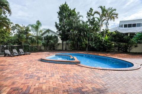 Southport Motel & Apartments - Pubs and Clubs 8