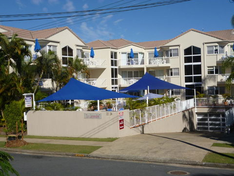 Le Lavandou Holiday Apartments - Pubs and Clubs 13