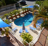 Le Lavandou Holiday Apartments - Pubs and Clubs