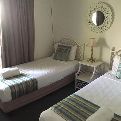 Nimrod Resort Apartments - Pubs and Clubs 34