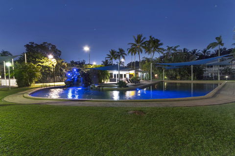 Nimrod Resort Apartments - Pubs and Clubs 16