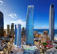 Hilton Surfers Paradise - Pubs and Clubs