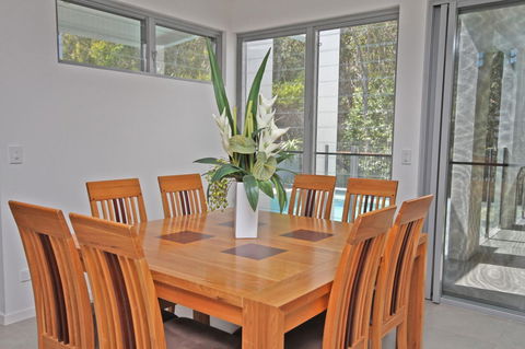 48 Boardrider Crescent, Mt Coolum - Pet Friendly, WiFi, Linen Incl. 500 BOND - Pubs and Clubs 5