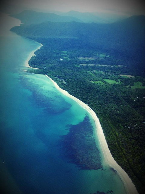 Daintree Manor B&B - Pubs and Clubs 11