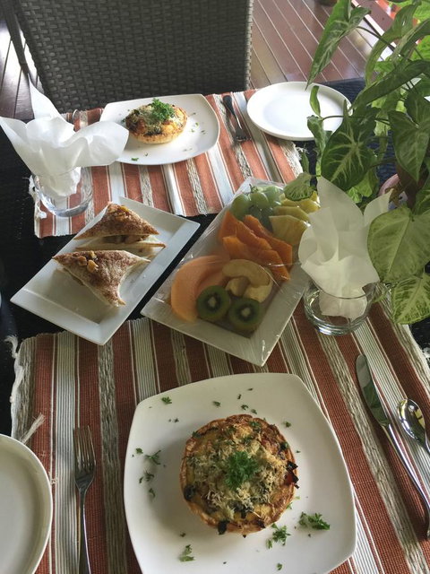 Daintree Manor B&B - Pubs and Clubs 17