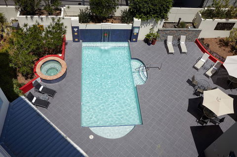 West End Central Apartments - Go Out 9