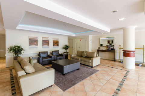 West End Central Apartments - Go Out 16