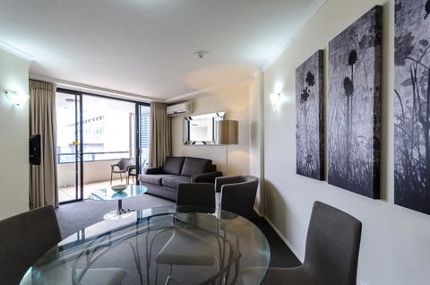 West End Central Apartments - Go Out 15