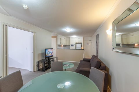West End Central Apartments - Go Out 27