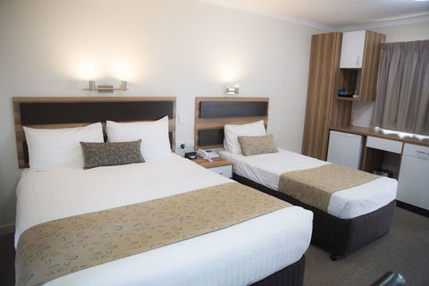 Charleville Motel - Go Out 21