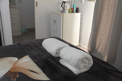 Coolum Dreams B&B - Pubs and Clubs 5