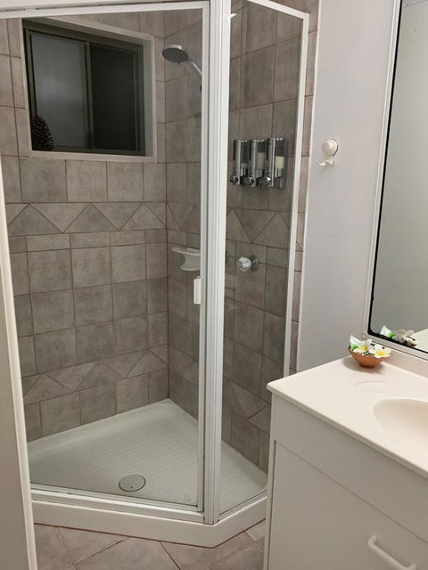Coolum Dreams B&B - Pubs and Clubs 0
