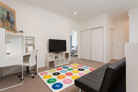 The Residences@Hillside - Go Out 6