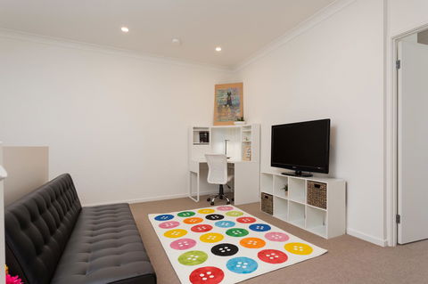 The Residences@Hillside - Go Out 7