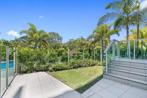 Akama Resort - Pubs and Clubs 1