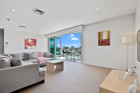 Akama Resort - Pubs and Clubs 26