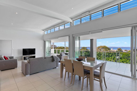 Akama Resort - Pubs and Clubs 18