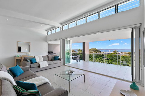 Akama Resort - Pubs and Clubs 31