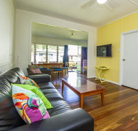 Kooyong Apartment 3 - Pubs and Clubs