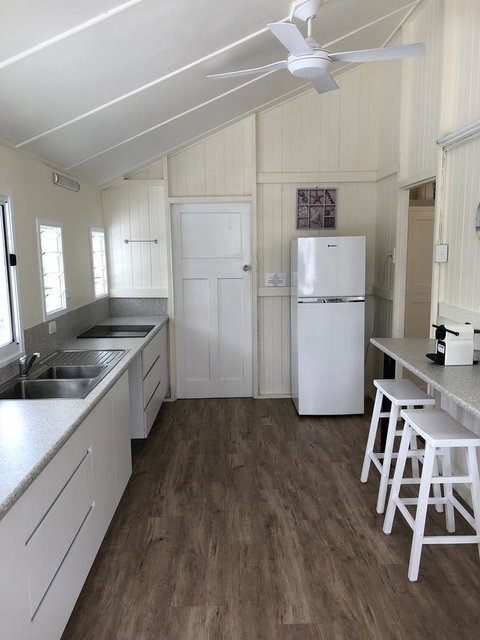 Daggoombah Holiday Home Magnetic Island - Pubs and Clubs 2