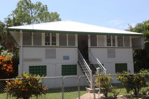 Daggoombah Holiday Home Magnetic Island - Pubs and Clubs 0