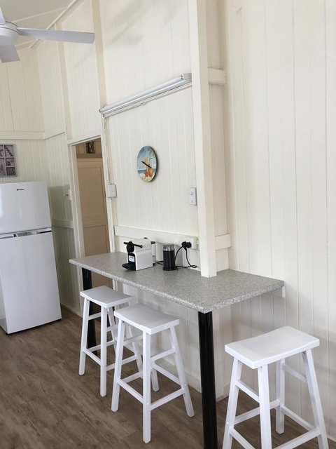 Daggoombah Holiday Home Magnetic Island - Pubs and Clubs 1