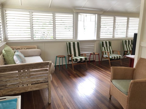 Daggoombah Holiday Home Magnetic Island - Pubs and Clubs 8