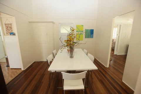 Daggoombah Holiday Home Magnetic Island - Pubs and Clubs 14