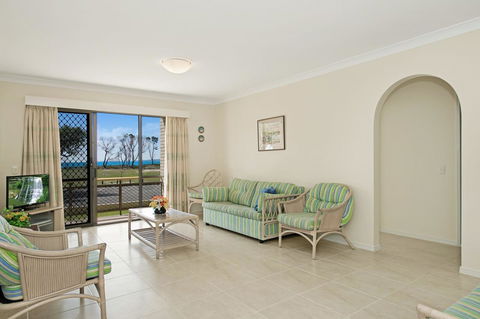Walk To Surf Beach - Ground Floor Apartment - Bribie Horizons Boyd St, Woorim - Pubs and Clubs 12