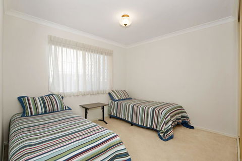 Walk To Surf Beach - Ground Floor Apartment - Bribie Horizons Boyd St, Woorim - Pubs and Clubs 18