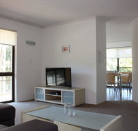 Close to Surf Beach Surf Club Hotel and Shops - Boyd St Woorim - Go Out