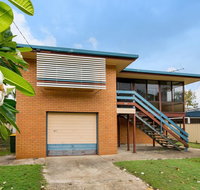 Short Stroll to Surf Beach - North Street Woorim - Go Out