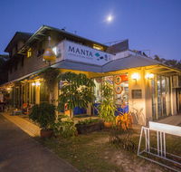 Manta Lodge YHA  Scuba Centre - Pubs and Clubs