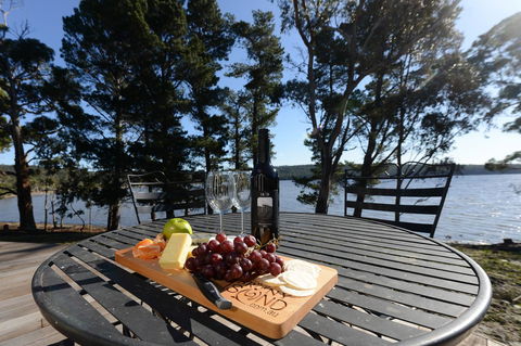 Taylors Bay Cottage - Go Out 1