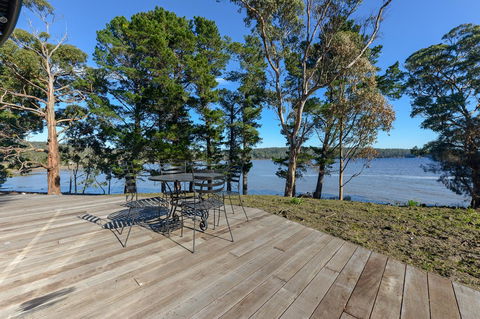 Taylors Bay Cottage - Go Out 12