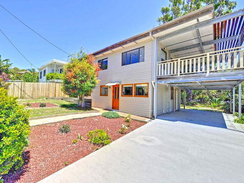 'Beach Break 2', 2/10 Lionel St - Downstairs Unit With Aircon - Pubs and Clubs 0