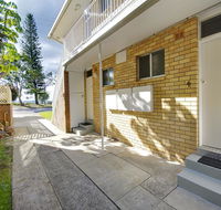 'Beachside' Shoal Bay Unit 4 - Pubs and Clubs