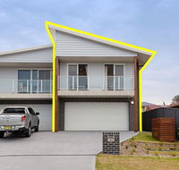 'Birubi Breezes' 2/7 Fitzroy St - Large Duplex with Air Conditioning WIFI  only 5 minute walk to the beach - Pubs and Clubs