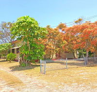'Daves Place' 27 Rigney St - Holiday house with WIFI Aircon  Boat Parking - Pubs and Clubs
