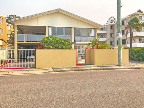 'Mooring One Downstairs', 23 Shoal Bay Rd - Fantastic Ground Floor Duplex With Views, WIFI And Air Conditioning - Pubs and Clubs 0